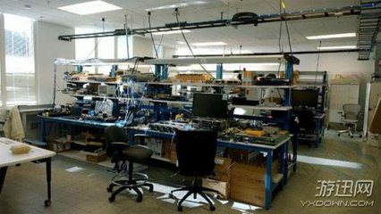 探秘Facebook硬件實(shí)驗(yàn)室Area 404 電子專用材料制造的創(chuàng)新引擎